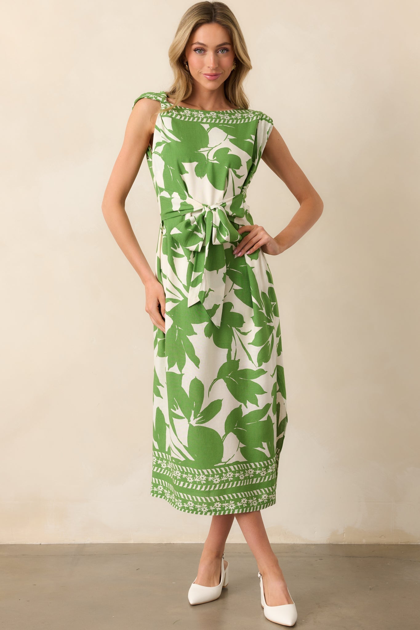 Refined Taste Green Floral Sleeveless Maxi Dress