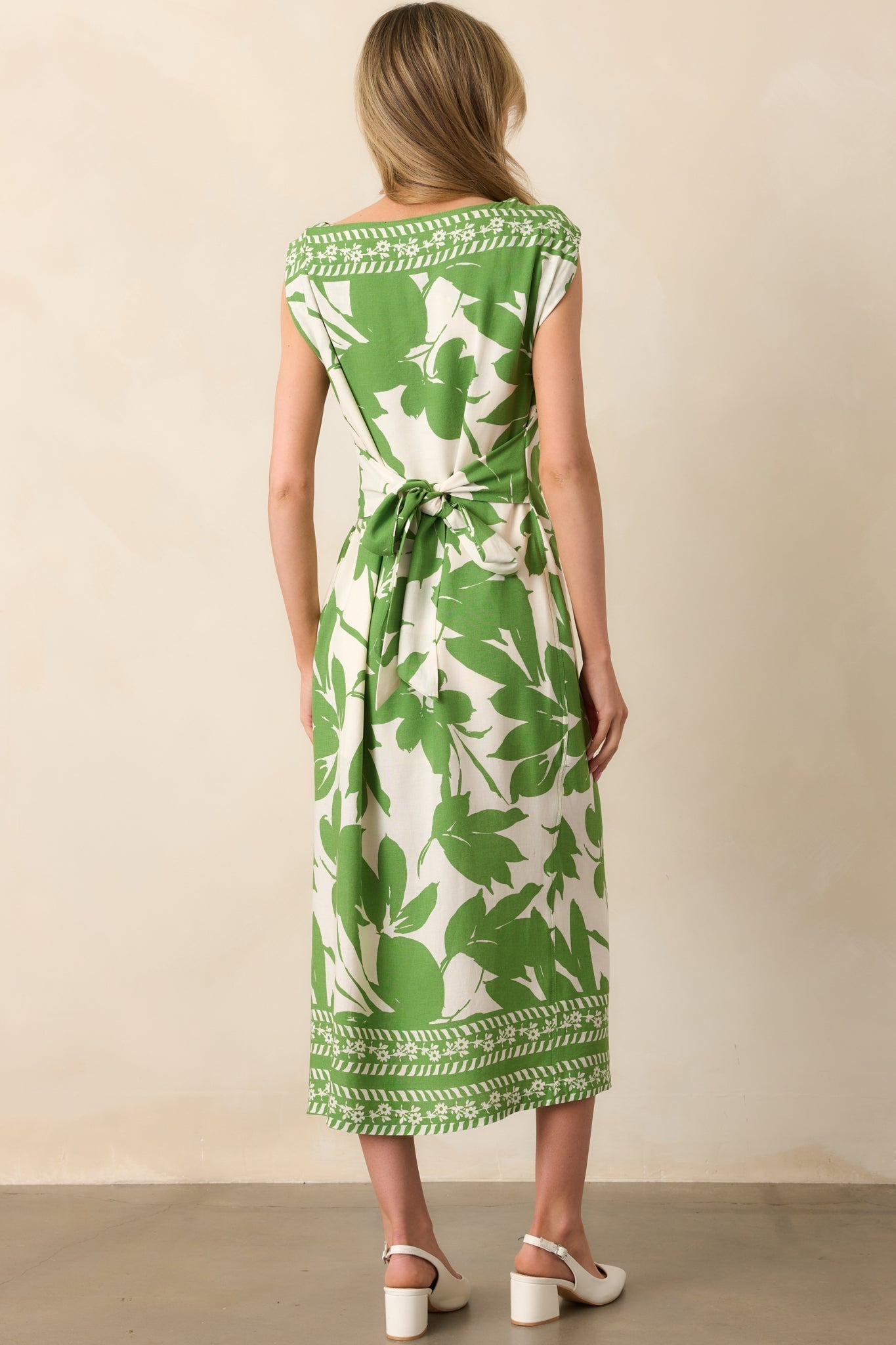 Refined Taste Green Floral Sleeveless Maxi Dress